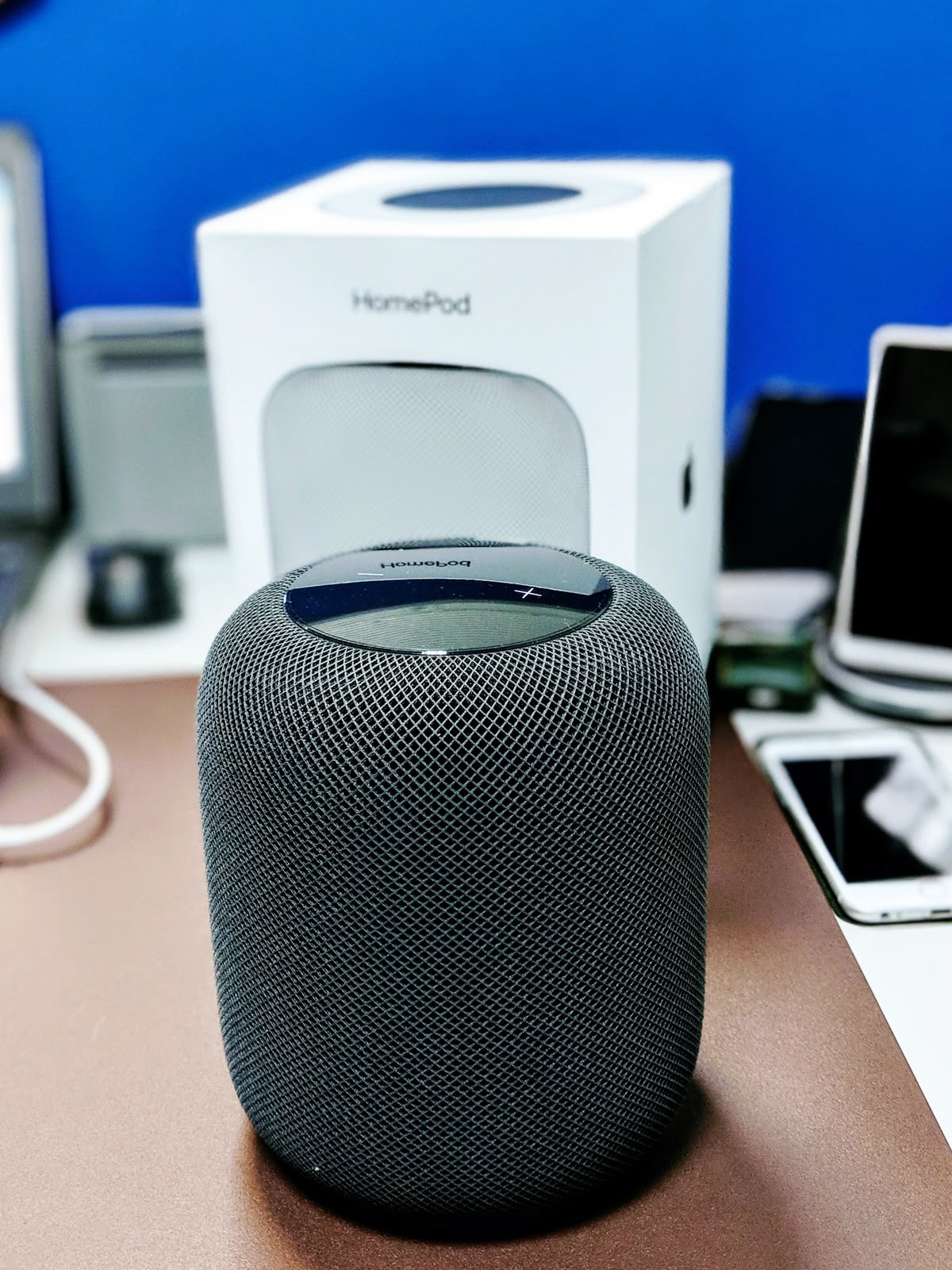 Apple HomePod with Spatial Audio and Siri