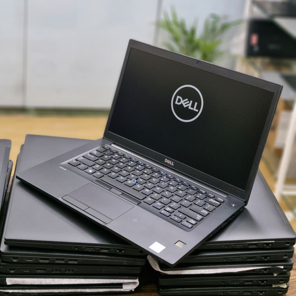 Dell 7380 business laptop 8GB RAM 256GB SSD