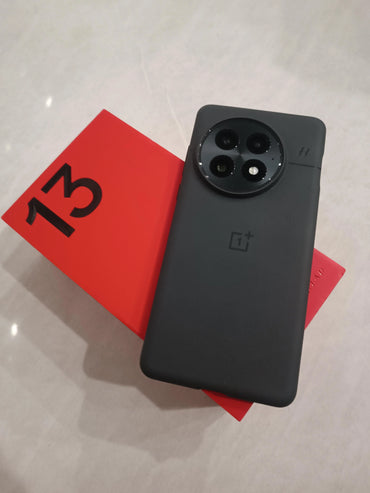 OnePlus 13 AMOLED 120Hz screen gaming performance