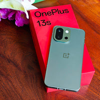 OnePlus 13S AMOLED display gaming performance view
