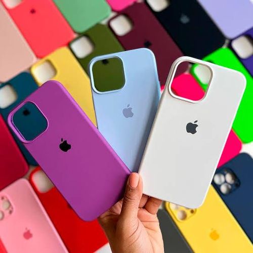 Shock-absorbing silicon phone case for Samsung smartphones