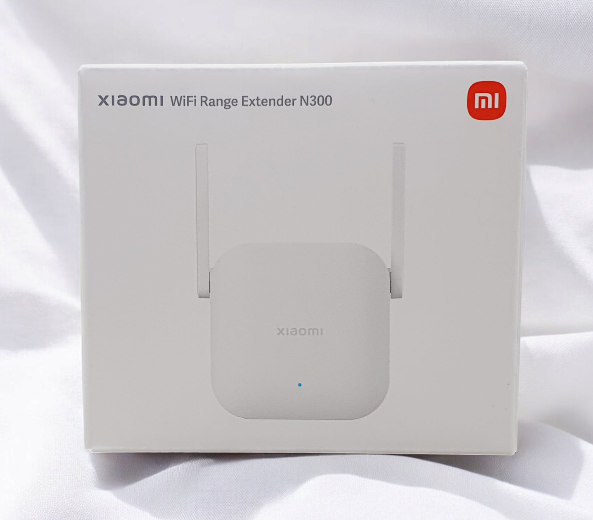Xiaomi WiFi extender dual antennas